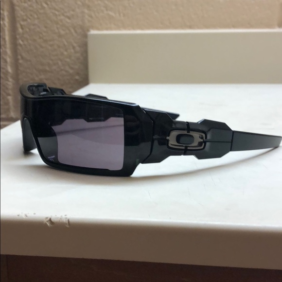 Too many pairs - Picture 2 of 3